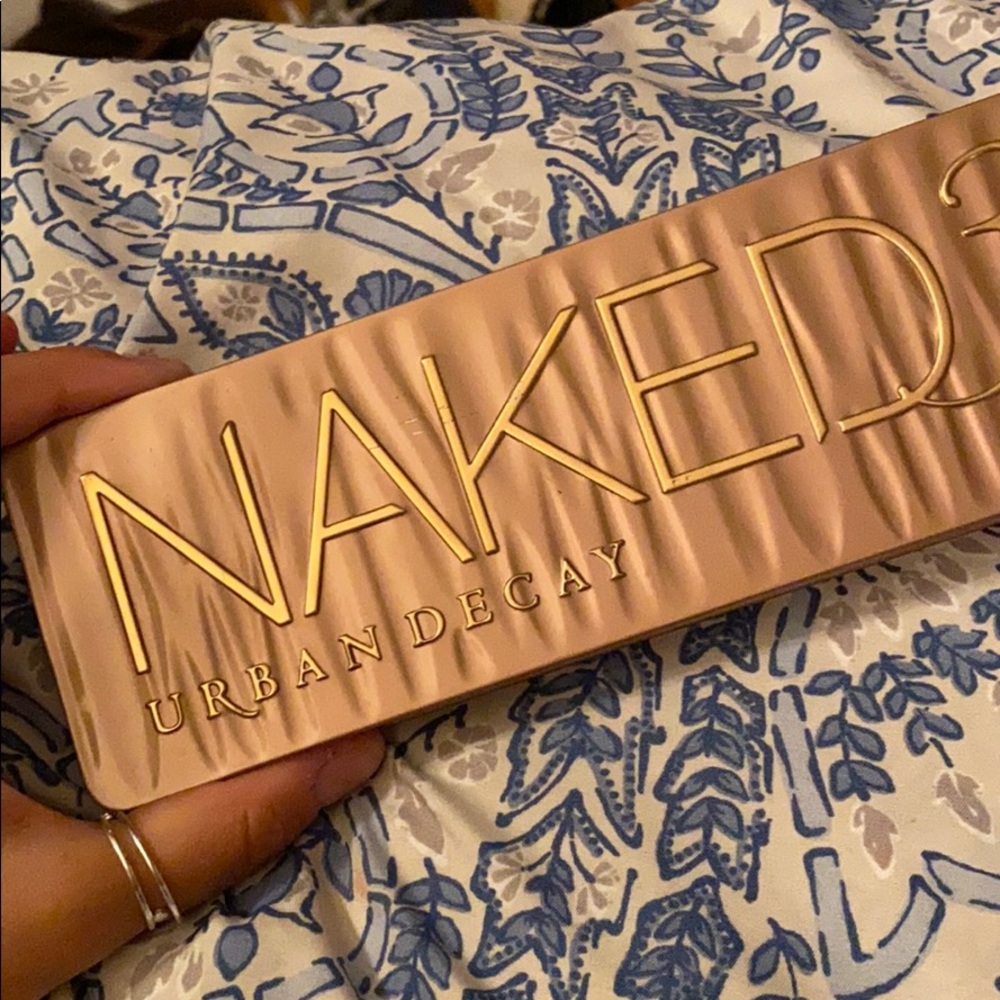 Naked 3 pallet